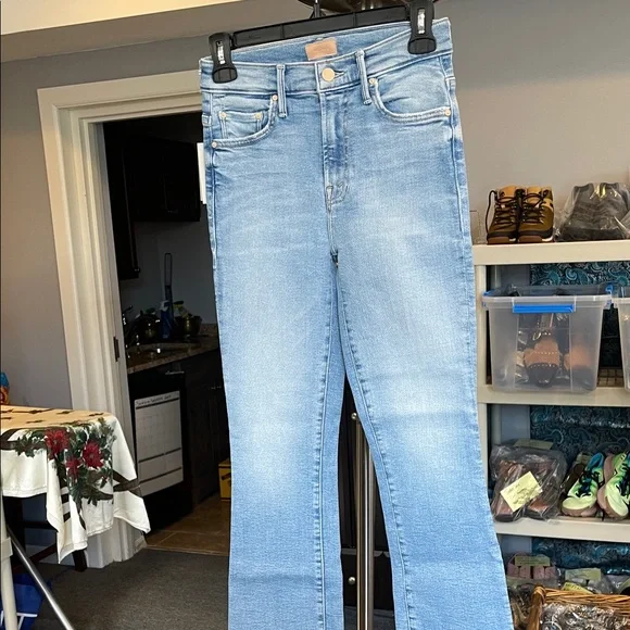 Mother The Insider Crop Step Fray Jeans – Limited Edition Wash, Size 24 (NWT) - Picture 4 of 13